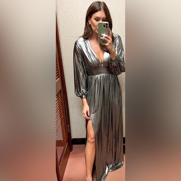 NWT: Gianni Bini Silver Metallic V-neck Maxi Dress - Picture 5 of 11